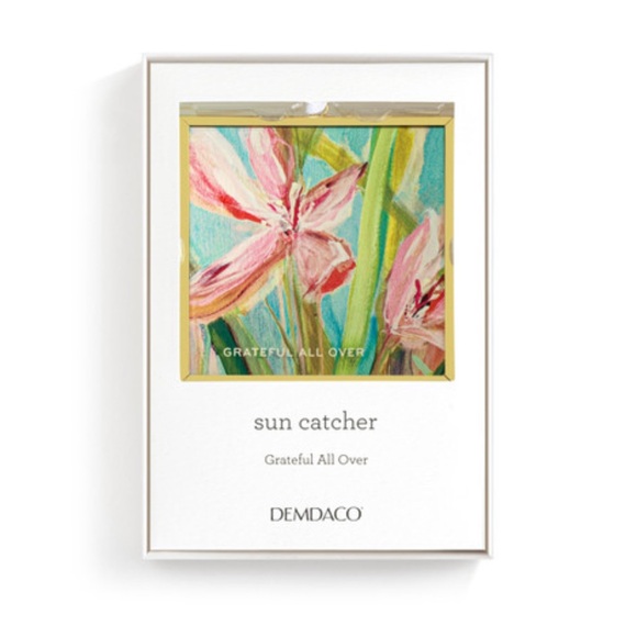 NIB Grateful All Over Floral Sun catcher by Elisabeth Hays Suction Cup Incld 3x3 - Picture 1 of 3